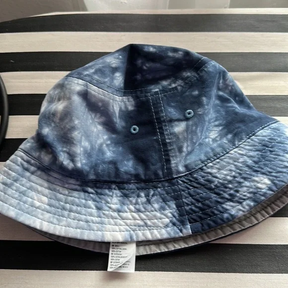 NWT American Eagle hat small tie dye blue bucket hat hip hop - Picture 8 of 9